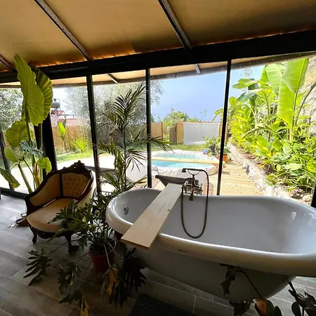 Soap Lady And Fethiye Bed & Breakfast